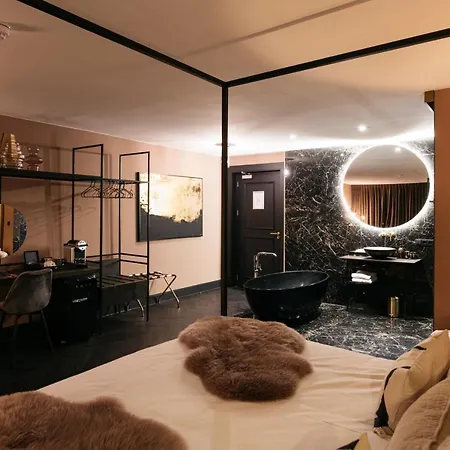 Otel Britannique 4*